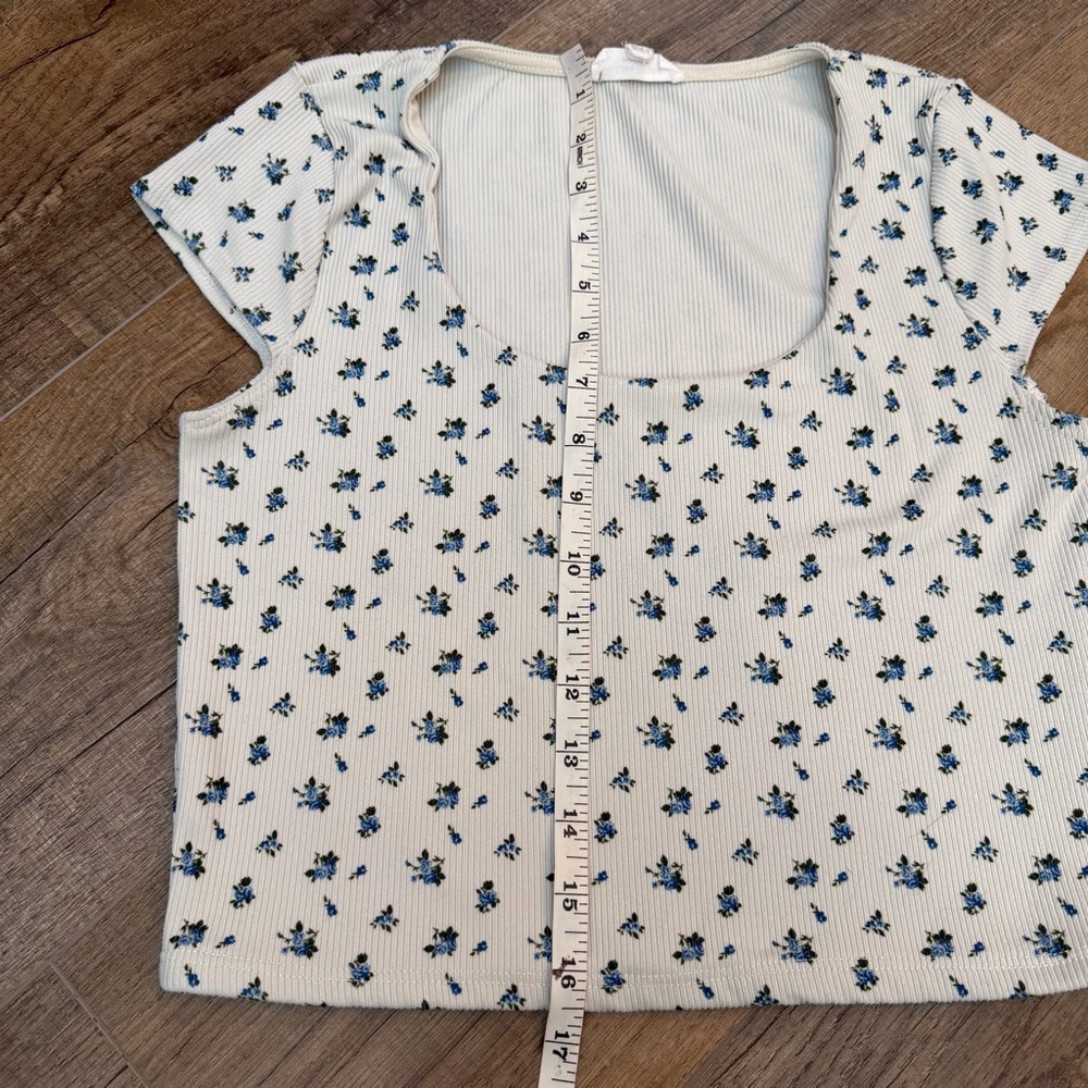 Live in the Moment Womens M Ditsy Floral Blue Crop Top Romantic Y2K Coquette Rib - Picture 9 of 9